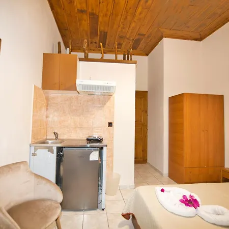 Naftilos Guest House