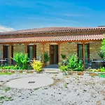 Naftilos Pensjonat 3*