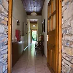 Naftilos Pensjonat 3*
