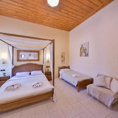 Naftilos Guest House Гостевой дом