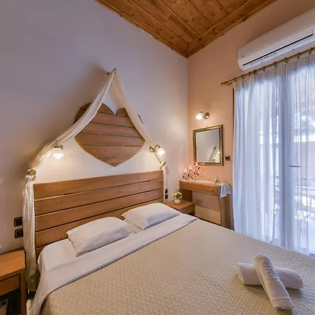 Naftilos Guest House Гостевой дом