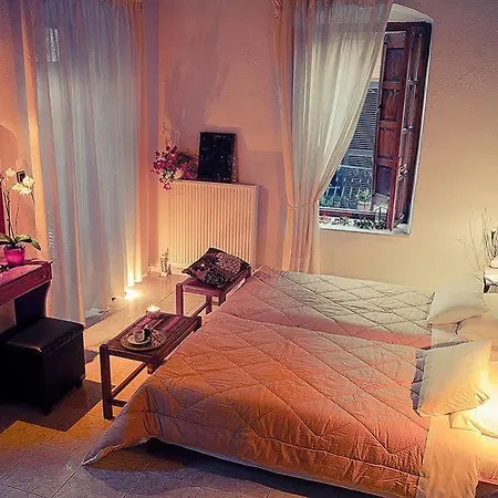 Naftilos Guest House Гостевой дом