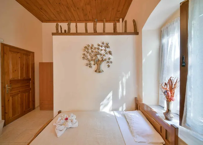 Naftilos Penzion 3*