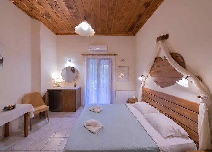 Naftilos 3* Kala Nera